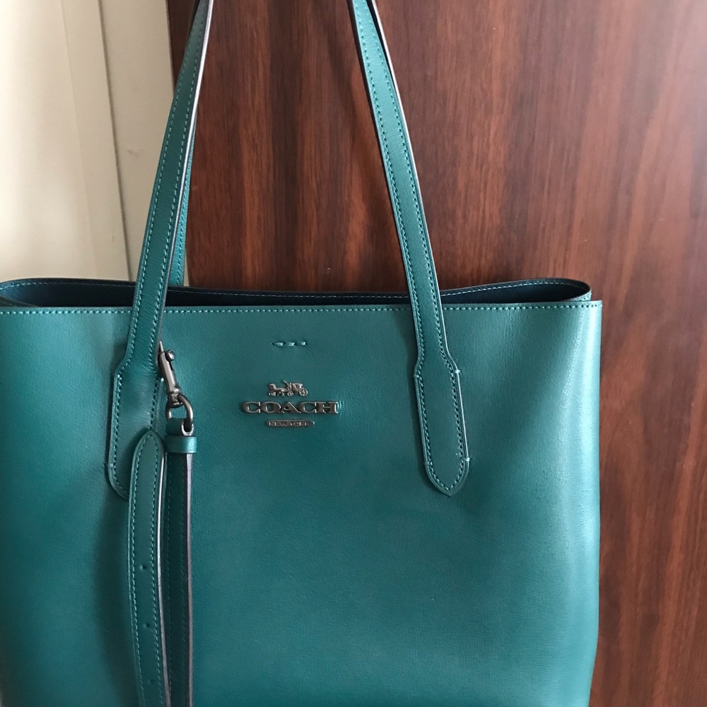 Coach handbag/Hunter Green/Excellent condition